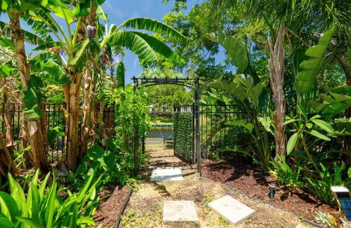 Jacksonville Beach Casa | 3 Bedroom Tropical Oasis in Jax Beach