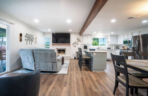 Vista Casa | 3-bedroom vacation home 16 minutes from LEGOLAND® California