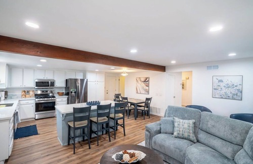 Vista Casa | 3-bedroom vacation home 16 minutes from LEGOLAND® California
