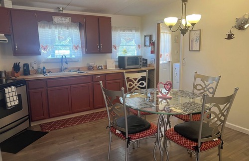 Bracey Casa | 3-bedroom vacation home just 5 minutes to Lake Gaston