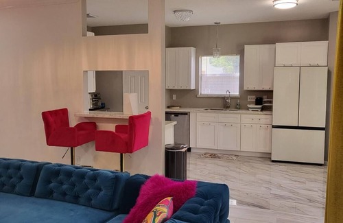 Barker Casa | 3-bedroom vacation home 13 minutes from Willowbrook Mall