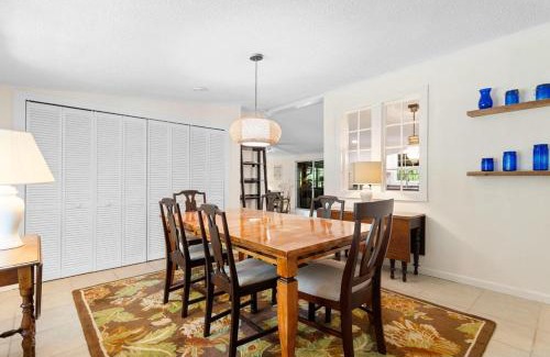 Pawleys Island Casa | 3 Bedroom Vacation Home with Salt Water Pool