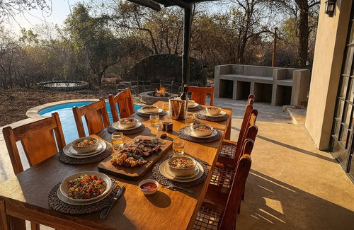 Marloth Park Villa | 3-bedroom villa in lovely Marloth Park with WiFi, AC