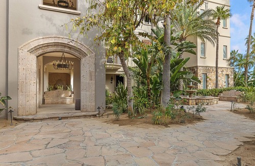 San José del Cabo Villa | 3-bedroom villa in beautiful Cabo San Lucas with AC, fitness room