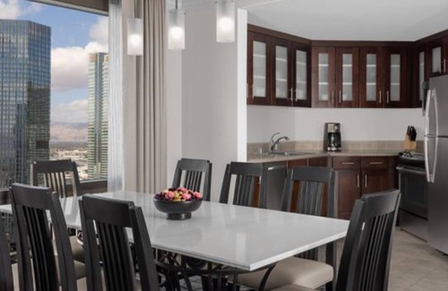 Las Vegas Complejo | 3 Bedroom Villa, Sleeps 12, at Las Vegas Marriott Grand Chateau Resort!!