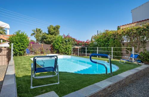 Saronikos Casa | 3 Bedroom Villa with private pool in Lagonisi