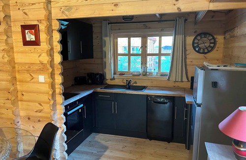 Fougax-et-Barrineuf Chalet De Esquí | 3-bedroom wooden chalet, on 1500m2 of enclosed grounds not overlooked