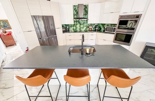 Saint James City Casa | 3-bedroom waterfront pool house in Manatee Bay. BYOB: Bring your own boat