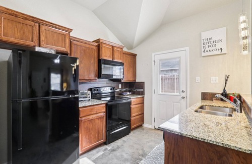 Copperas Cove Casa | 3-bedroom, with an office, fenced backyard and short drive to fort Cavazos