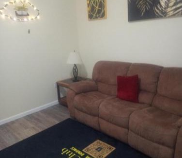 Schenectady Apartamento | 3 bedroom with free parking
