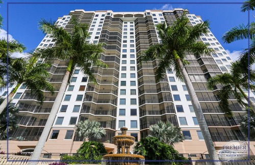 Hammock Bay Condominio | 3 BEDROOM4 BATHROOM HIGH IN THE SKY CONDO AT HAMMOCK BAY GOLF & COUNTRY CLUB