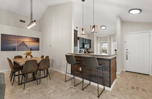 Sunridge Woods Casa | 3 Bedrooms / 2 Bathrooms / Bridgewater (142HL)