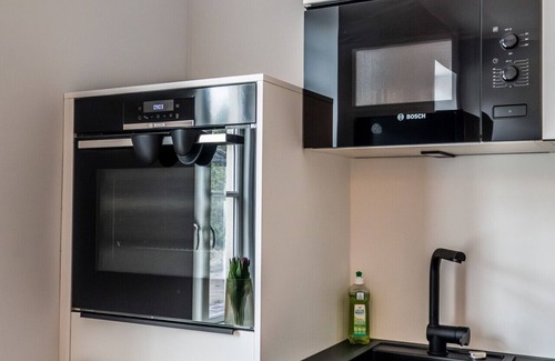 Brunsbuttel Apartamento | 3 bedrooms, eat-in kitchen, new bathroom/toilet - modern listed old building