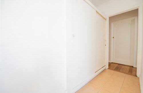 Corio Casa | 3 Bedrooms Holiday Homes In Australia
