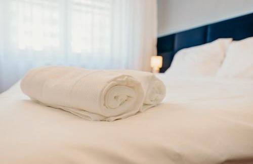 Rzeszow Apartamento | 3 Bedrooms Premium Bella Blue for 8 Guests with AC and Free out side Parking