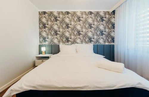 Rzeszow Apartamento | 3 Bedrooms Premium Bella Blue for 8 Guests with AC and Free out side Parking