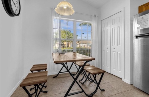 Lake Berkley Casa | 3 Bedrooms S / Lake Berkley Home by RedAwning