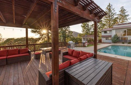 Mariposa Casa | 3 Bedrooms with 2 Bonus Rooms and Views! Pool with Spa