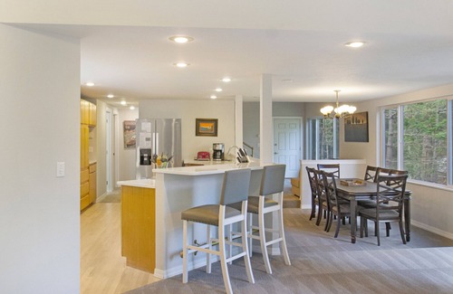 Roche Harbor Casa | ¡Casa de 3 habitaciones con habitación extra! - (Woodhaven)