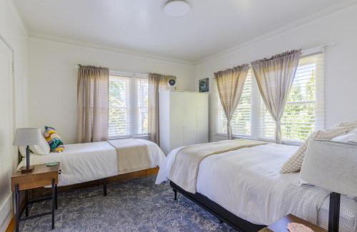 Poets Corner Apartamento | 3 Berkeley - 1 Bedroom Apartment, with Laundry