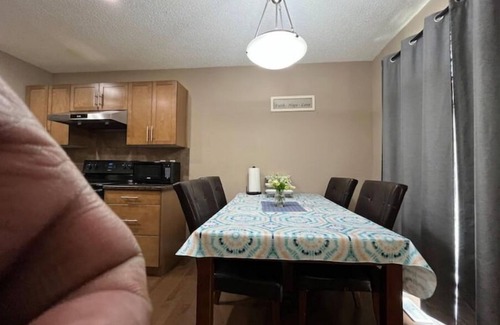 Sherwood Park Casa | 3 BHK+2.5BATH Luxury Home in Sherwood Park