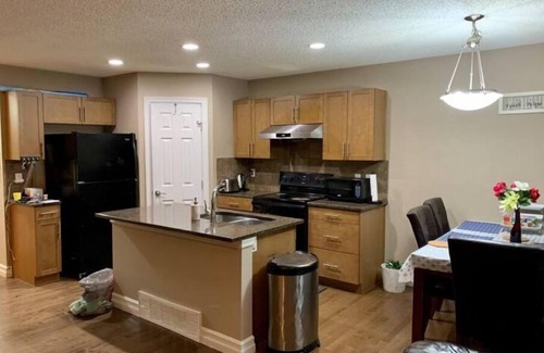 Sherwood Park Casa | 3 BHK+2.5BATH Luxury Home in Sherwood Park