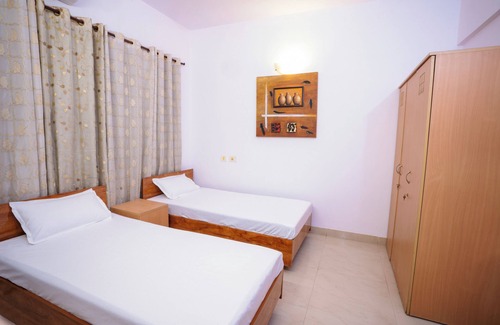 Navi Mumbai Casa | 3 BHK apartment, Sea Facing with Kitchen and living.