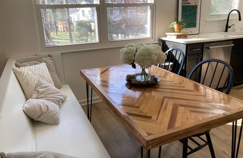 Cary Casa | 3 Blocks to Downtown Cary Park, Library, Breweries! Bright Modern Clean Home!