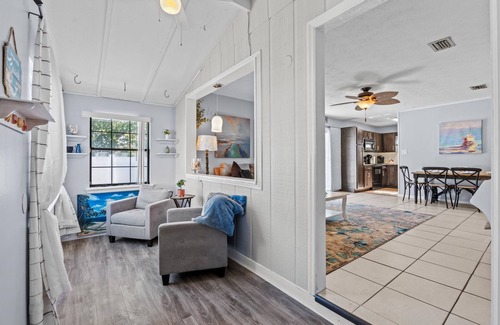 Coquina Gables Cabaña | 3 Blocks to the Beach, Cozy 2 bedrooms, 1 full bath home.