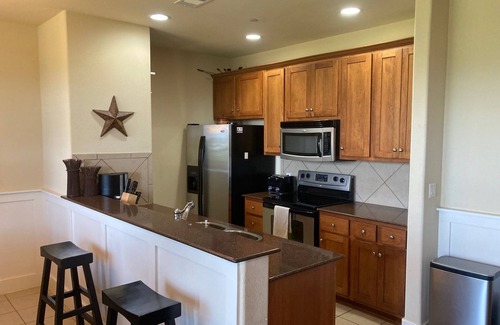 Jonestown Condominio | 3 dormitorios / 2 baños Villa Hollows Resort de Lujo / Lago Travis