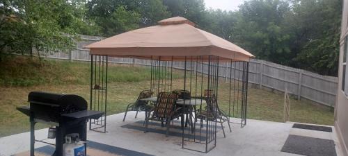 Tulsa Casa | 3-Br 2-Bath Family-Friendly Home -10 Min to Tulsa
