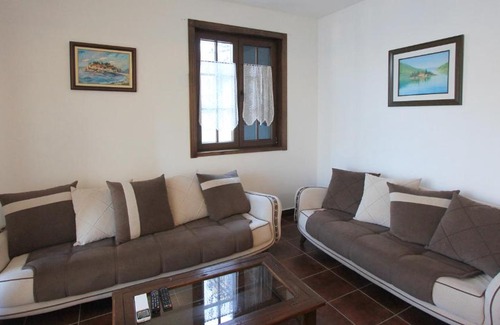 Donja Kostanjica Apartamento | 3 BR Apartment in Boka Gardens complex by CMM