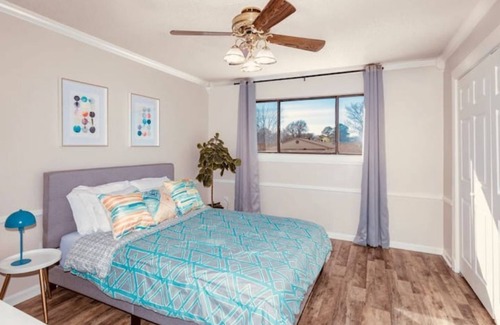 Little Rock Casa | 3 br Breathtaking River View Retreat, pet friendly