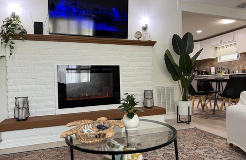 Osprey Casa | Charming cozy coastal house🐬minutes away from Venice beach