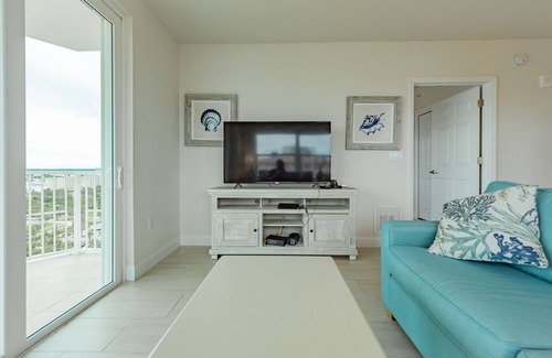 Ocean View Halifax Estates Condominio | 3 BR Condo with an Oceanview from the Balcony