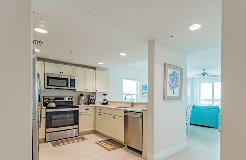 Ocean View Halifax Estates Condominio | 3 BR Condo with an Oceanview from the Balcony