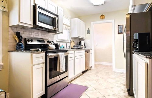Central Oklahoma City Casa | 3 BR Historic Gem | 2 Baths | Modern Comforts | Near Downtown Bliss!