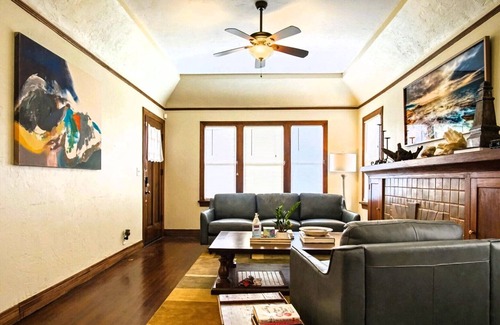 Central Oklahoma City Casa | 3 BR Historic Gem | 2 Baths | Modern Comforts | Near Downtown Bliss!
