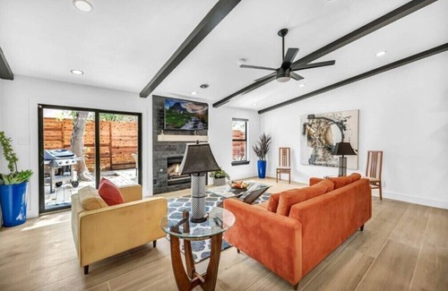 Southampton Casa | 3 BR, King Beds, Free Parking | Sunset Serenity