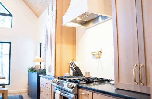 Manitowish Waters Cabina | 3 BR l Lakefront Cabin l Skiing I Snowmobiling