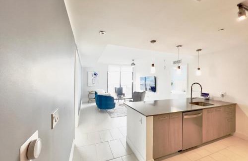 Downtown Miami Apartamento | 3 BR Masterpiece! Resort style Luxury! Prime Locale!