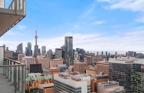 Bay Cloverhill Apartamento | 3 BR Panoramas Lake Ontario and CN Tower View