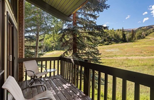 Snowmass Village Apartamento | 3 BR Penthouse w Hot-tub -mountain Views