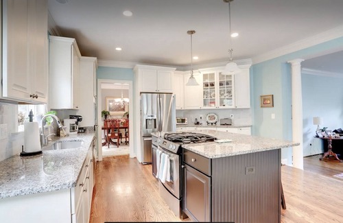 Fort Hunt Casa | 5BR, 5 BA para 10 personas, Alexandria DC, National Harbor ¡perfecto para un viaje familiar!