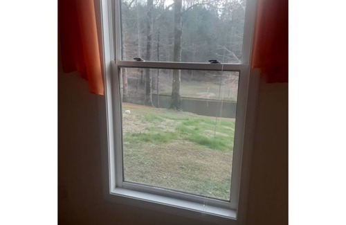 Young Harris Apartamento | 3 BR "The Terrace" DOGS go FREE-NO STAIRS