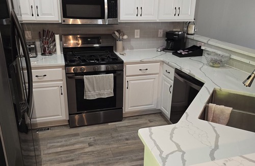 Sioux Falls Casa | 3-BR vacation home w/ large entertaining areas: Sleeps 11, 5 miles to Falls Park