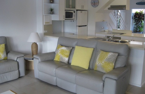Ellis Beach Apartamento | 3 Brm Waterfront Apartment