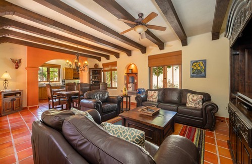 Nopolo Casa | 3 BRs Water and Mountain Views-Steps to Beach and Inn