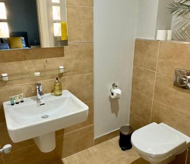 Enniskillen Casa | 3 Castle Hume Court Holiday House