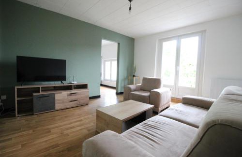 Thierville-sur-Meuse Apartamento | 3 chambres - Très grand jardin privée - Terrasse Privée - Garage vélo et moto - Parking voiture privée dans la propriété - Géré par Presta-Zen'Services